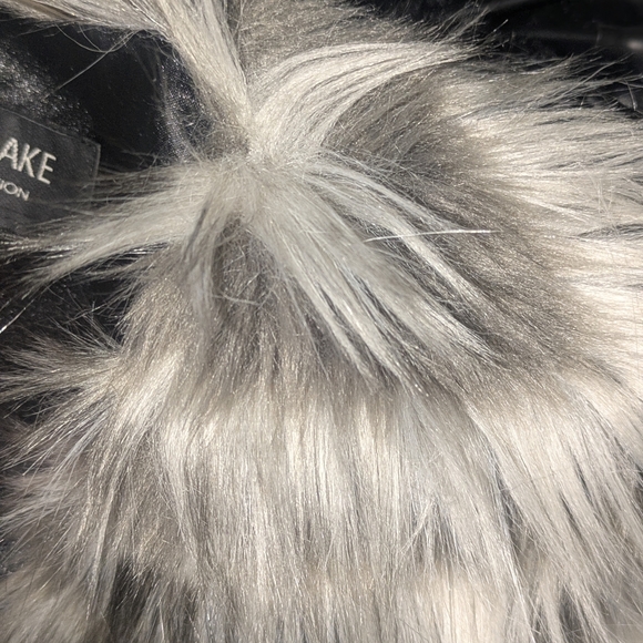 Kristen Blake Silver Faux Fur Jacket - Picture 6 of 9